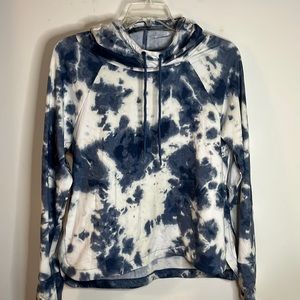 Zelos buttery soft king sleeve knit pullover hoodie. Size L